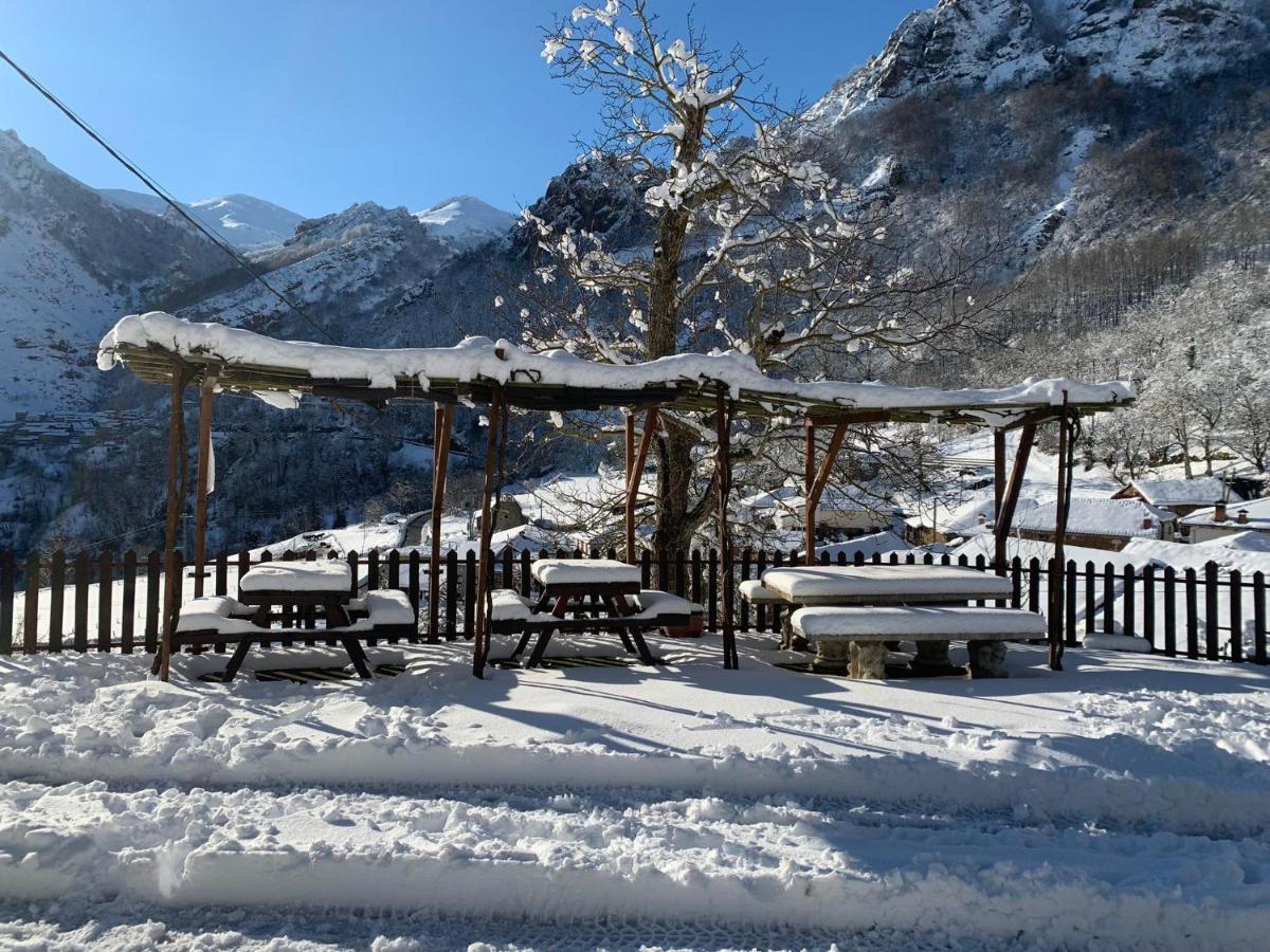 Hotel Rural El Sestil Dobres Kültér fotó